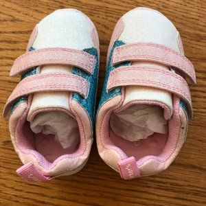 Adorable Carters NWOT Baby girl sneakers